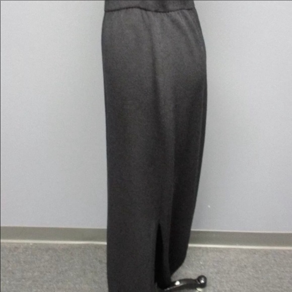 Mint condition St. John knit skirt Size 2. - Picture 4 of 8